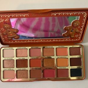 Too Faced Gingerbread Extra Spicy Eyeshadow Palette